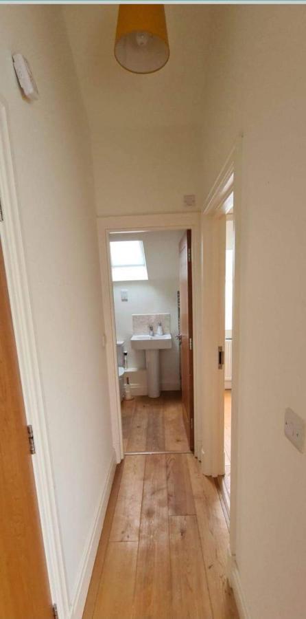 Charming 1-Bed loft in Caerleon Appartement Newport  Buitenkant foto