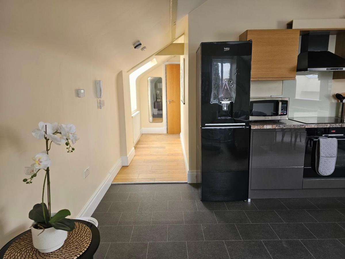 Charming 1-Bed loft in Caerleon Appartement Newport  Buitenkant foto